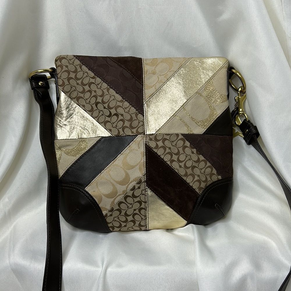 Coach Chevron patchwork crossbody - Picture 6 of 11